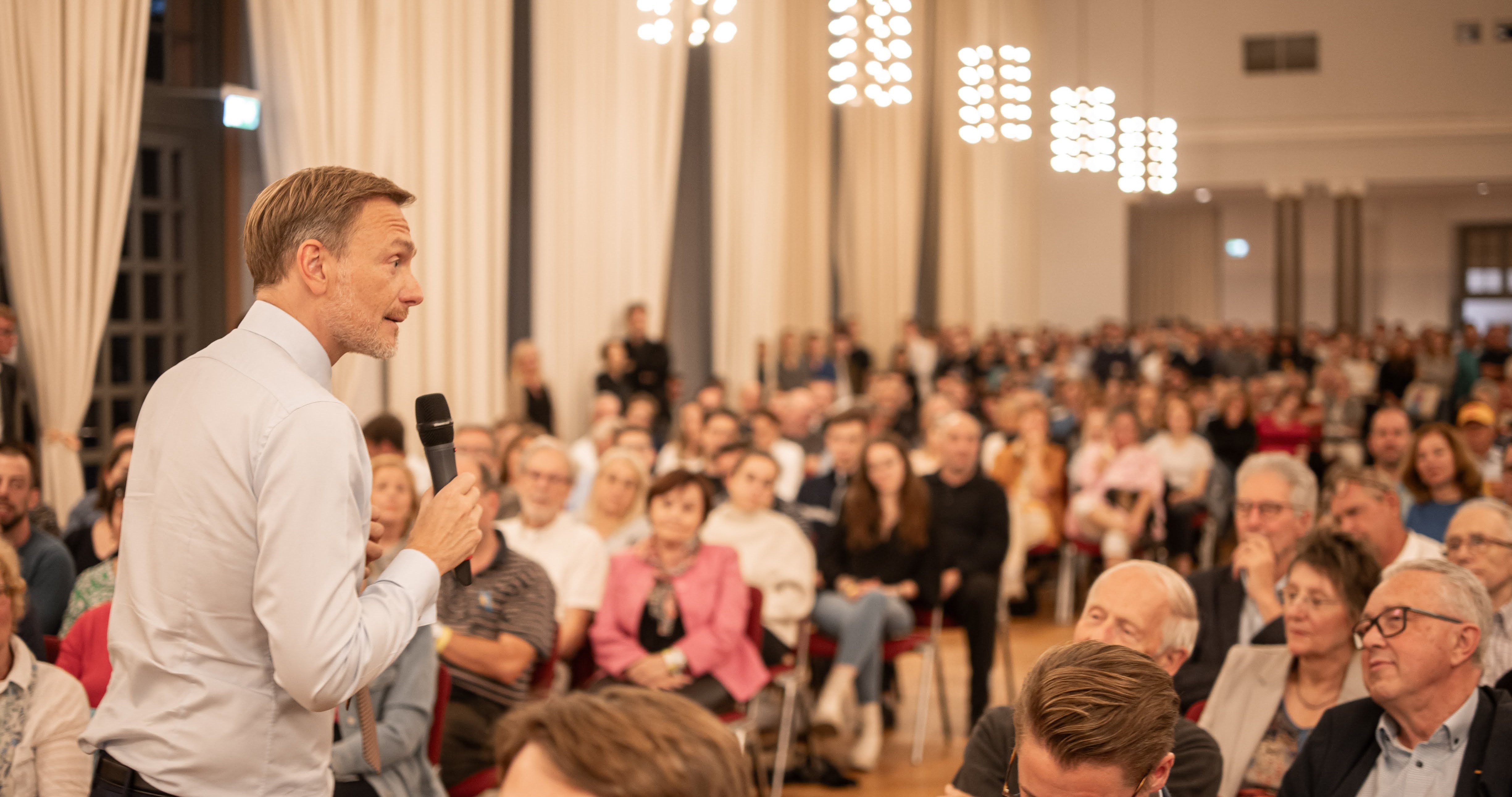 Christian Lindner vor 500 Leuten